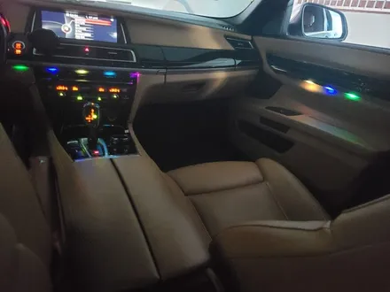 BMW 750d SB 무빙엠비언트+풋등-화이트라인 / 대전 서구 도마동