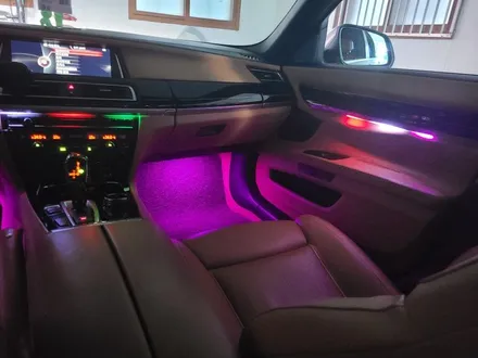 BMW 750d SB 무빙엠비언트+풋등-화이트라인 / 대전 서구 도마동