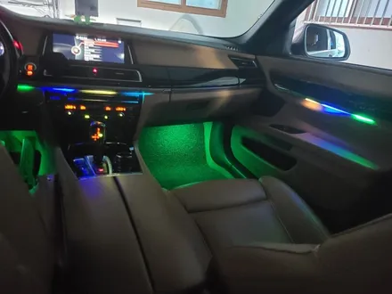 BMW 750d SB 무빙엠비언트+풋등-화이트라인 / 대전 서구 도마동