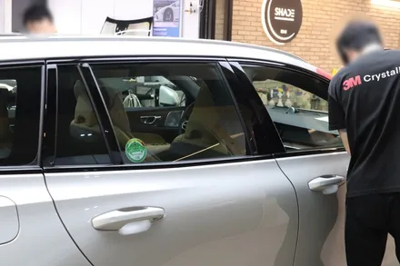 Volvo V60, 프리미엄 틴팅 샵 셰이드에서 후퍼옵틱 프나세 30/15, 블랙박스 시공후기 / 서울 마포구 성산동