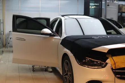 벤츠 S클래스 S400d, 마포 윈도 틴팅 셰이드에서 비반사 필름 루마 버텍스 900 시공 / 서울 마포구 성산동