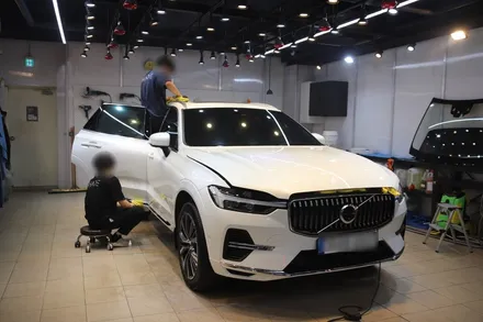 볼보 XC60 브이쿨 K, 마포 셰이드에서 안전함의 대명사 볼보 SUV 금속반사필름 윈도틴팅 시공 / 서울 마포구 성산동
