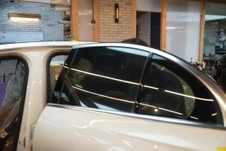 벤츠 E300, 프리미엄 나노세라믹으로 깔끔하게 시공완료! / 서울 마포구 성산동
