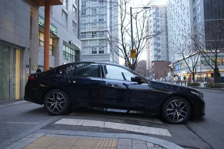 BMW 520i, 카본블랙과 프나세의 아름다운 조화 / 서울 마포구 성산동