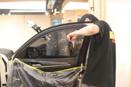 수입차 반사필름 틴팅, BMW X4 마포 셰이드에서 솔라가드 프리미엄 퀀텀 QT 윈도틴팅 시공 / 서울 마포구 성산동