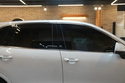 포르쉐 카이엔, 필름 농도로 썬팅 교체까지 간 사연 / 서울 마포구 성산동