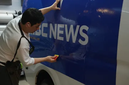 쎄아 밴, 데칼 작업도 문제없이 완료! / 서울 마포구 성산동