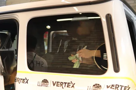 감탄연발 벤츠  지바겐 G63 AMG, 마포 프리미엄 썬팅 셰이드에서 블락포디 샴페인골드로 드레스업 / 서울 마포구 성산동