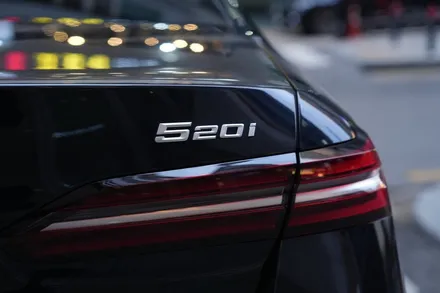 BMW 520i, 카본블랙과 프나세의 아름다운 조화 / 서울 마포구 성산동