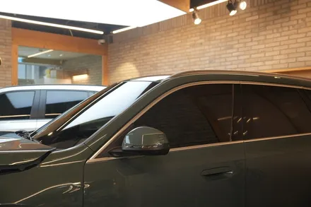 BMW X1, 비반사 버텍스 900으로 깔끔하게 시공완료! / 서울 마포구 성산동