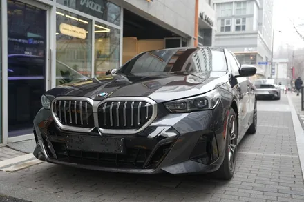 BMW 5시리즈 후퍼옵틱 프리미엄 나노 세라믹 썬팅으로 마무리 / 서울 마포구 성산동