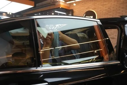 BMW 745e, 썬팅 재작업으로 되찾은 미소 / 서울 마포구 성산동