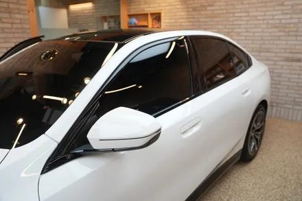 BMW 520i 루마 버텍스 900 윈도틴팅과 PPF 시공 [마포 썬팅샵] / 서울 마포구 성산동