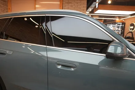 BMW X1, 비반사 버텍스 900으로 깔끔하게 시공완료! / 서울 마포구 성산동