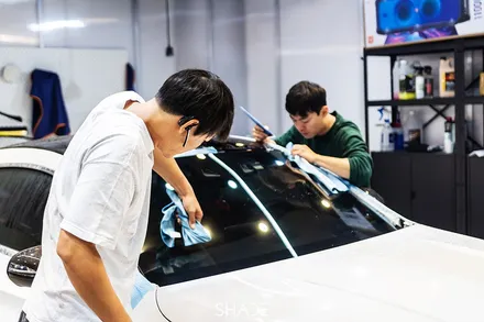 전면유리 보호필름 벤츠 C63 AMG 쿠페의 앞유리는 소중하니까 / 서울 마포구 성산동