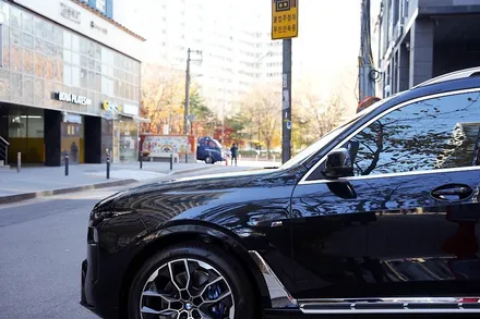 BMW X7 블랙, 고급스러운 브이쿨 X와 함께한다면? / 서울 마포구 성산동
