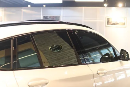 수입차 반사필름 틴팅, BMW X4 마포 셰이드에서 솔라가드 프리미엄 퀀텀 QT 윈도틴팅 시공 / 서울 마포구 성산동
