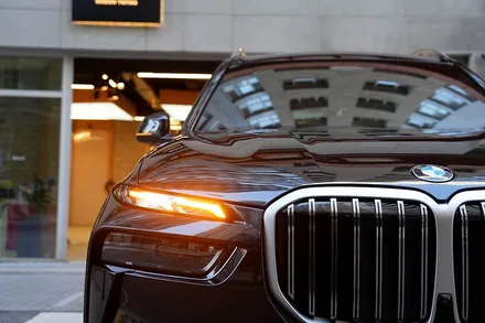 BMW X7 블랙, 고급스러운 브이쿨 X와 함께한다면? / 서울 마포구 성산동