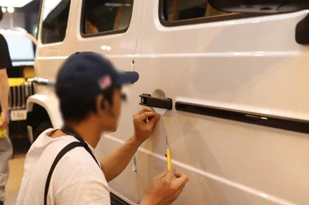 감탄연발 벤츠  지바겐 G63 AMG, 마포 프리미엄 썬팅 셰이드에서 블락포디 샴페인골드로 드레스업 / 서울 마포구 성산동