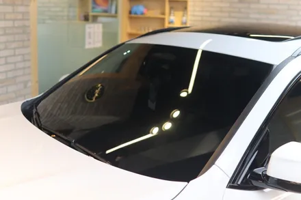 수입차 반사필름 틴팅, BMW X4 마포 셰이드에서 솔라가드 프리미엄 퀀텀 QT 윈도틴팅 시공 / 서울 마포구 성산동
