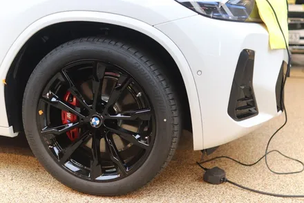 수입차 반사필름 틴팅, BMW X4 마포 셰이드에서 솔라가드 프리미엄 퀀텀 QT 윈도틴팅 시공 / 서울 마포구 성산동