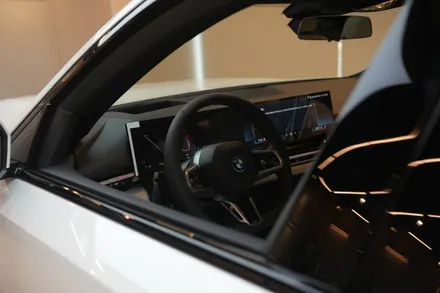 BMW i5, 고급스러움에 걸맞는 썬팅 / 서울 마포구 성산동