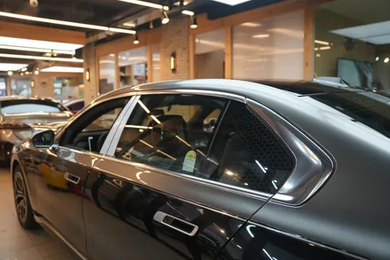 BMW 7, 매력적인 투톤 래핑, 그리고 버텍스 900 썬팅 / 서울 마포구 성산동