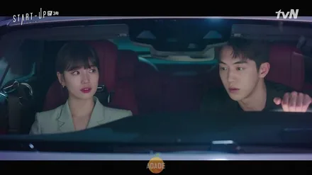 스타트업 김선호차 세컨카 라는 지붕이 열리는 하얀색 벤츠오픈카는 / 서울 마포구 성산동