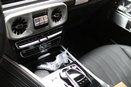 감탄연발 벤츠  지바겐 G63 AMG, 마포 프리미엄 썬팅 셰이드에서 블락포디 샴페인골드로 드레스업 / 서울 마포구 성산동