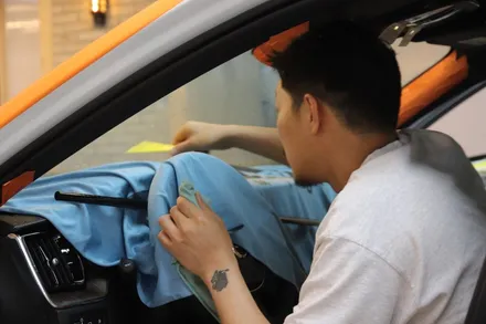 볼보 XC60 브이쿨 K, 마포 셰이드에서 안전함의 대명사 볼보 SUV 금속반사필름 윈도틴팅 시공 / 서울 마포구 성산동