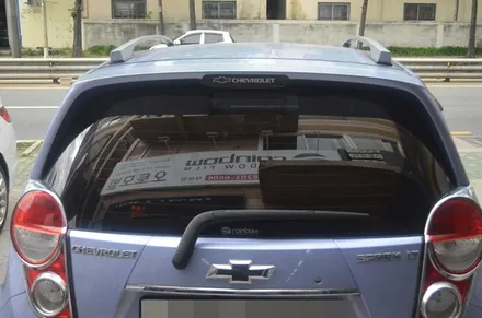 부산 사상구썬팅 스파크 뜨거운 여름철 대비 하셔서 손상된 필름 제거 후 재시공
