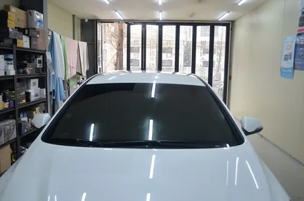 부산 사상구 썬팅 LF소나타 뉴라이즈 레인보우V90 열반사썬팅 재시공