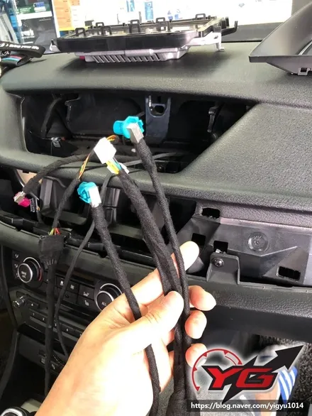 양산수입차후방카메라 BMW X1후방카메라가없다고? 인터페이스설치로답답함해결 / 경남 양산, 김해, 부산
