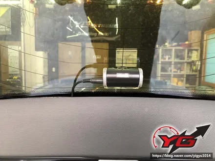 양산블랙박스 BMW118D 파인뷰LX2000 수입차정석으로 깔끔한시공 YG멀티샵 / 경남 양산, 김해, 부산