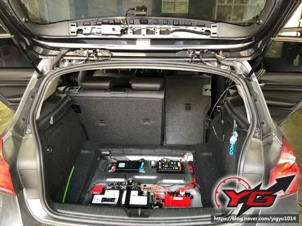양산블랙박스 BMW118D 파인뷰LX2000 수입차정석으로 깔끔한시공 YG멀티샵 / 경남 양산, 김해, 부산