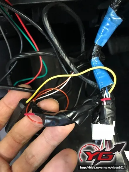 양산물금블랙박스보조베터리 수입차블박전문장착 토요타라브4아이나비BAB-100보조베터리장착 YG디테일링멀티샵 / 경남 양산, 김해, 부산