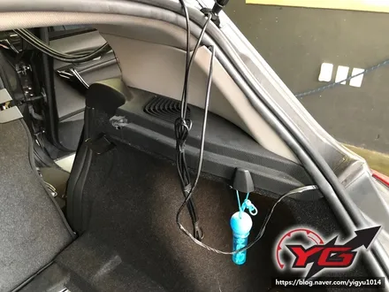 양산블랙박스 BMW118D 파인뷰LX2000 수입차정석으로 깔끔한시공 YG멀티샵 / 경남 양산, 김해, 부산
