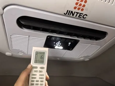 르노 마스터 12V일체형 무시동 에어컨 & 300A 인산철 배터리 & 노래방 기기 및 카오디오 스피커