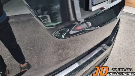 대구 제이디퍼포먼스 디테일링 세차 전문 캐딜락 XT6 세차 및 전면 사이드미러 유막 제거 및 유리 발수 코팅 / 대구 구미
