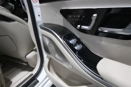 대구 벤츠 W223 S클래스 실내 튜닝 스피커 카본 라커 트림 사이드미러커버 부매스터 장착 / 대구 구미