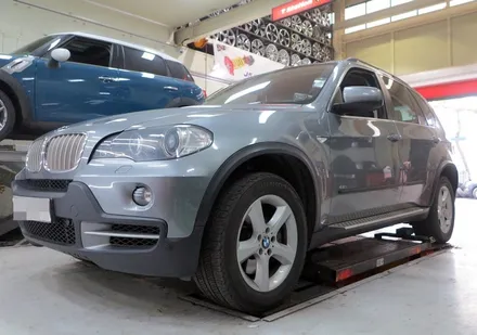 BMW X5 40D 20인치 휠 타이어 장착 작업. BMW 휠 튜닝, BMW 순정 휠, 휠 전문점 티티 모터스 / 인천 서구 석남동