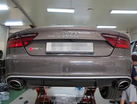 [ 아우디 A7 휠 튜닝 작업. 아우디 A7 40TFSI 정품 20인치 휠 장착 ] 미쉐린 PS4S 타이어 + 아우디 RS7 20인치 휠 + 휠 타이어 + 티티 모터스 / 인천 서구 석남동