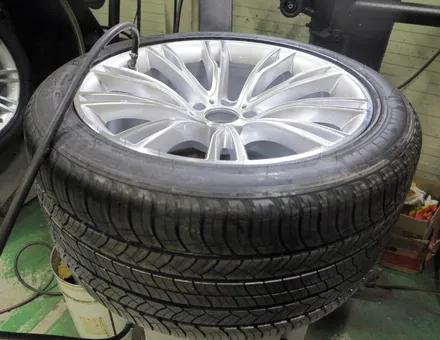 [BMW 휠 튜닝] BMW X5 인디 비주얼 20인치 휠 타이어 장착 작업!! BMW 정품 휠 + 미쉐린타이어 + 275 40 20 + 315 35 20 + 티티 모터스 / 인천 서구 석남동