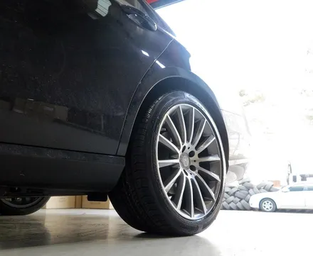 [ 벤츠 W213 E200D 19인치 휠 튜닝 작업] 벤츠 CLS400 AMG 휠 + 휠 전문점 +(주)티티 모터스 / 인천 서구 석남동