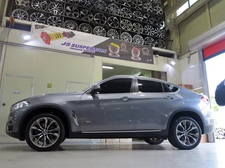 [ BMW X6 30D 20인치 휠 타이어 장착 작업]  BMW X6 40D 휠 + BMW 순정 휠 + 금호타이어 + 휠 전문점 + 티티 모터스 / 인천 서구 석남동