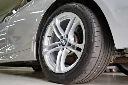[BMW 휠튜닝] BMW F10 5시리즈 613M 정품 18인치휠 장착작업!! 휠전문점 (주)티티모터스 / 인천 서구 석남동