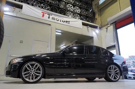 [BMW 3시리즈 휠튜닝] BMW E90 3시리즈 335I 순정 19인치휠 장착작업. BMW휠 전문점 티티모터스 / 인천 서구 석남동