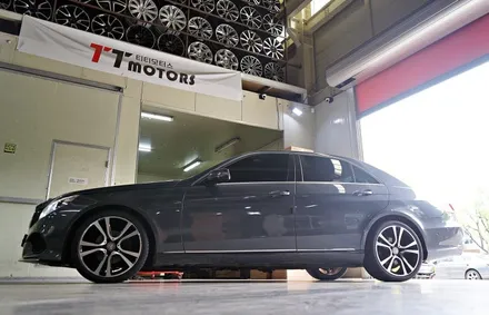 벤츠 E클래스 E220D 스포츠 정품,중고 19인치휠 + 한국 타이어 장착작업!! 벤츠휠 전문점 티티모터스 / 인천 서구 석남동