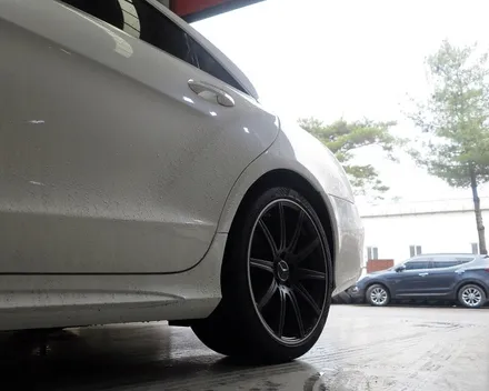 [ 벤츠 CLS 휠 튜닝 작업 ] 벤츠 CLS 63 AMG 정품 19인치 휠 타이어 장착 작업. 벤츠 휠 튜닝 / 인천 서구 석남동