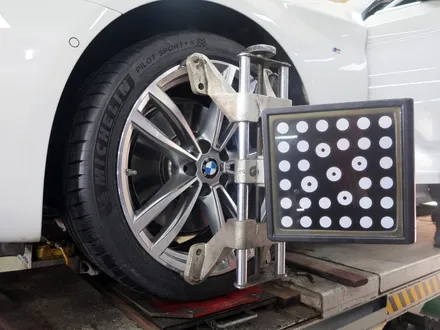 [BMW 휠 튜닝] BMW G30 정품 647M 19인치 휠 + 미쉐린 PS 4S 타이어 장착 작업!! 얼라이먼트 작업 + 순정 중고 휠 전문점 (주)티티 모터스 / 인천 서구 석남동